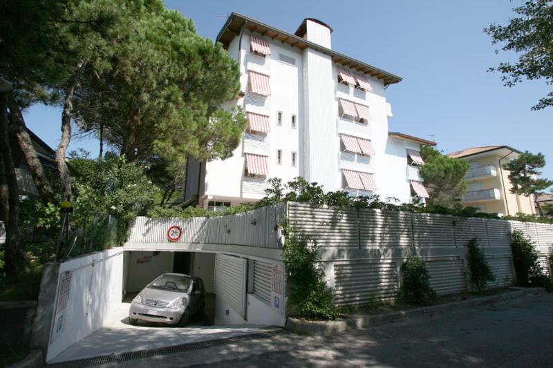 Hotel Friuli Lignano Sabbiadoro Exteriör bild